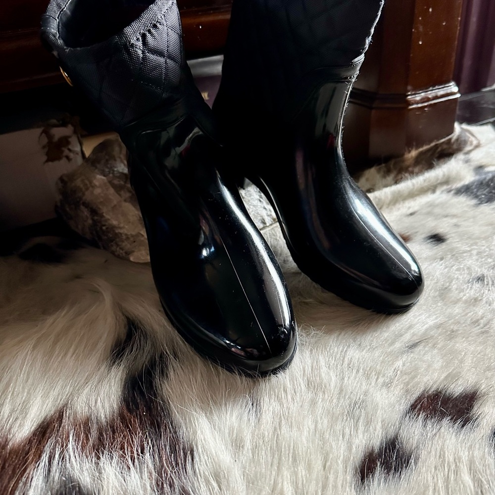 Tommy Hilfiger rain boots